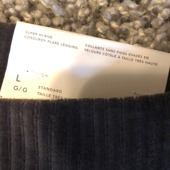BIG ISO!!! AEO super high rise corduroy flare legging L / XL - Picture 4 of 6